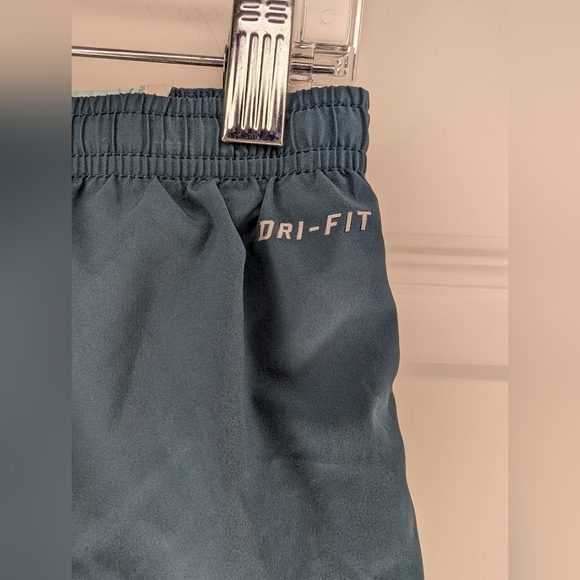 Nike Women's Small Dri-Fit Shorts Dark and Light Blue - Picture 3 of 14